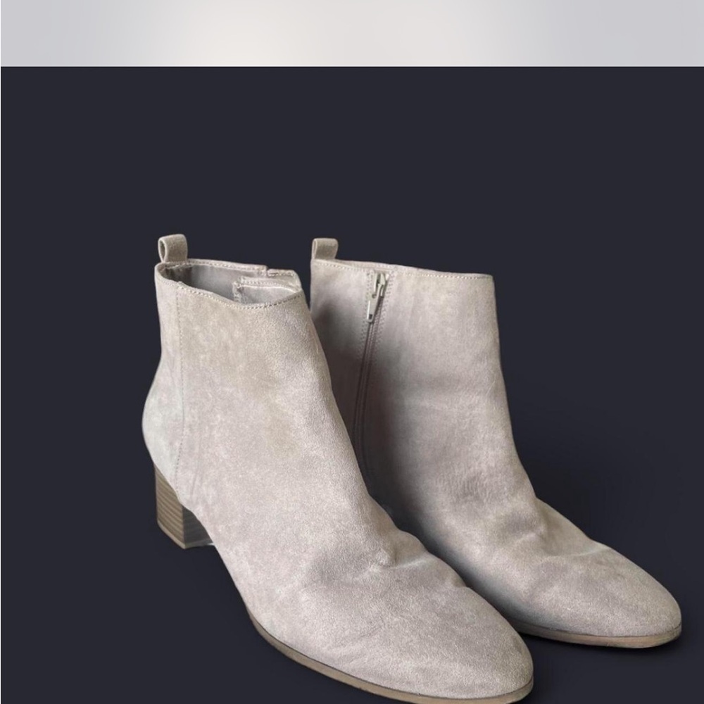Old Navy Women's Ankle Boots - Light Beige-Gray